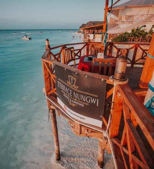 Отель Zenobia Beach Resort