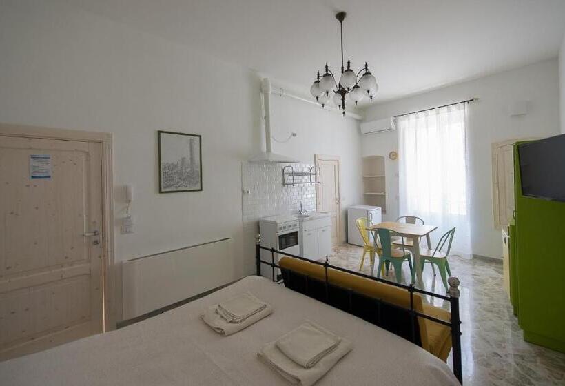 פנסיון Ai Cappuccini Guest House