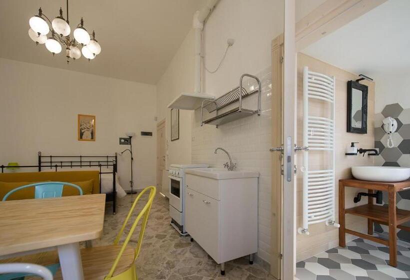 פנסיון Ai Cappuccini Guest House