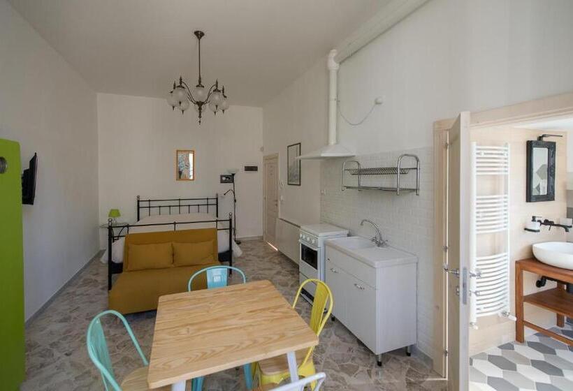 פנסיון Ai Cappuccini Guest House