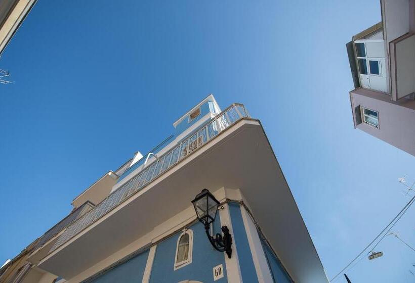 פנסיון Ai Cappuccini Guest House