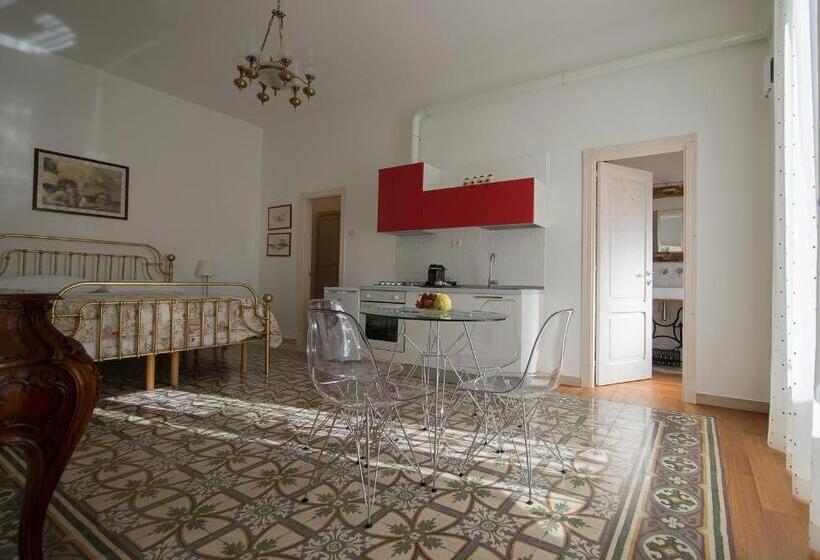 פנסיון Ai Cappuccini Guest House