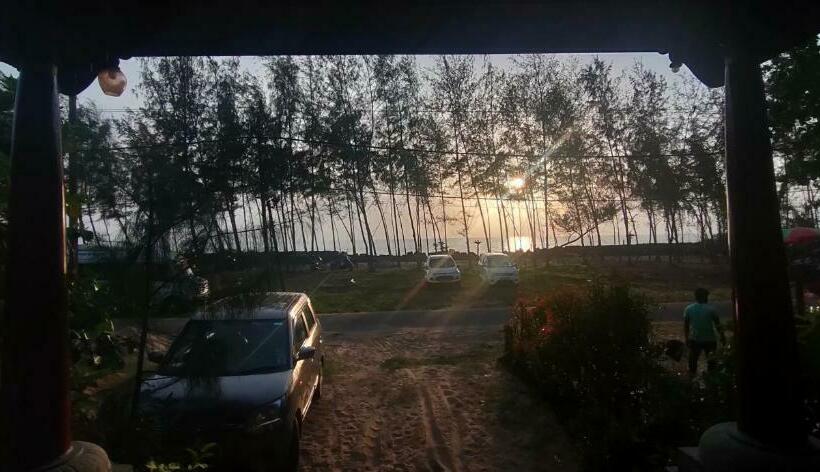 膳宿费 Ambadi S Villa