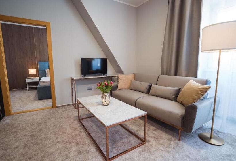 膳宿费 Cassian Inn