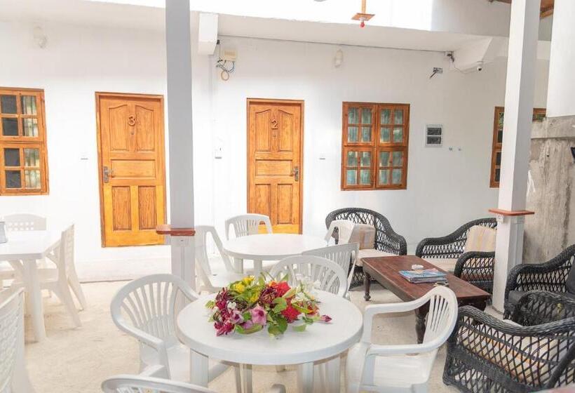 پانسیون Chao Guest House