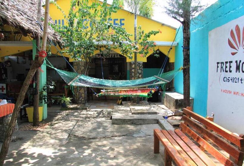 Пансион Homeland Swahili Lodge Nungwi Backpacker Apartments Budget