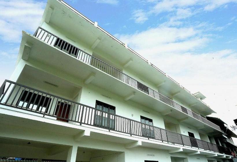 膳宿费 Oyo 77911 Heavenly Wayanad