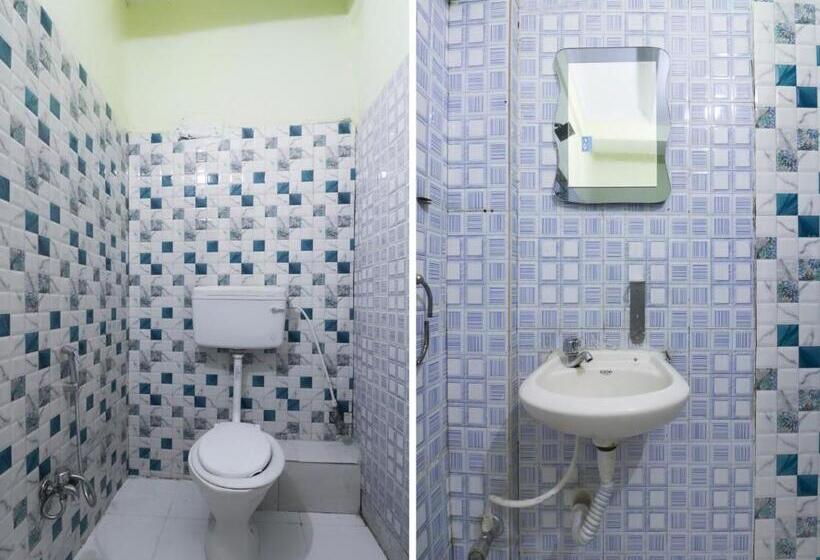 پانسیون Oyo Home 78050 Cozy Studio College Square