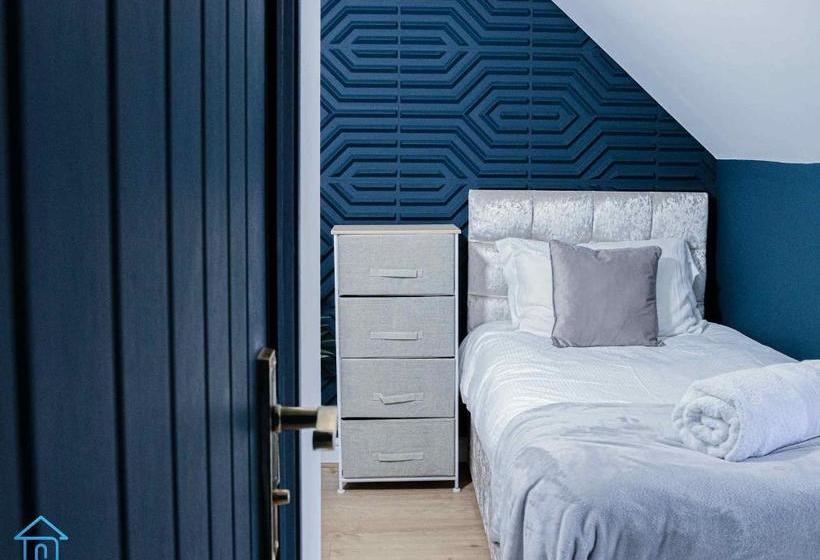 膳宿费 York Contractor House  Free Road Side Parking, Town Centre Location, Free Wifi & Netflix By Firoz Pr