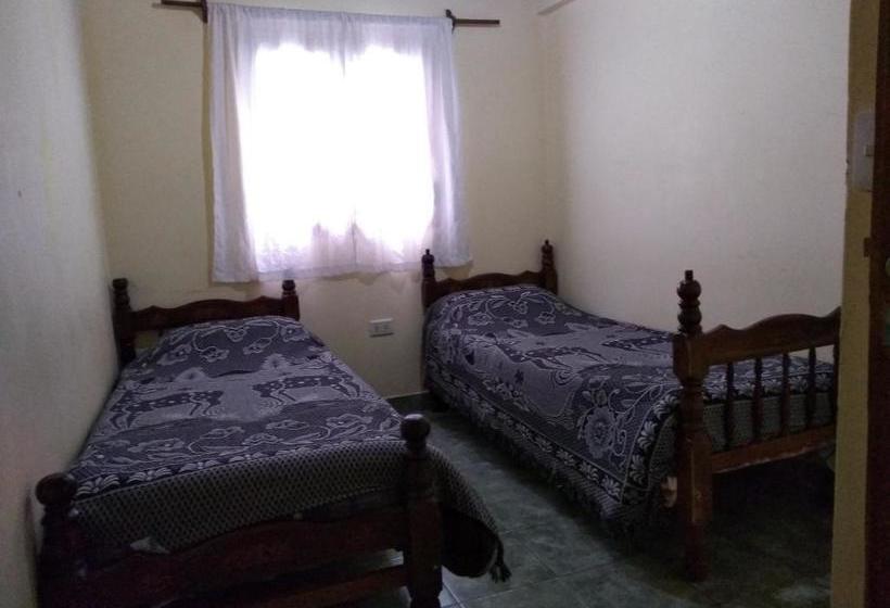 הוסטל Hospedaje Ale