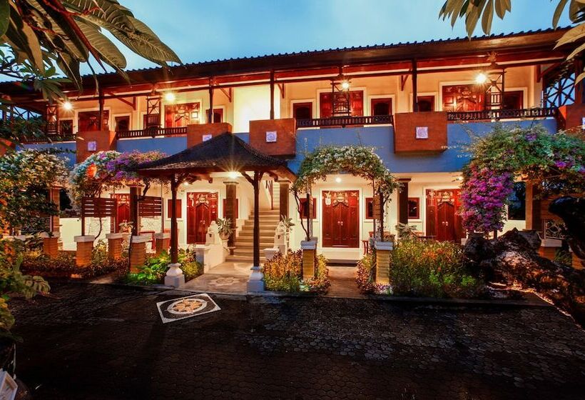 Bali Taman Lovina Resort & Spa Suites