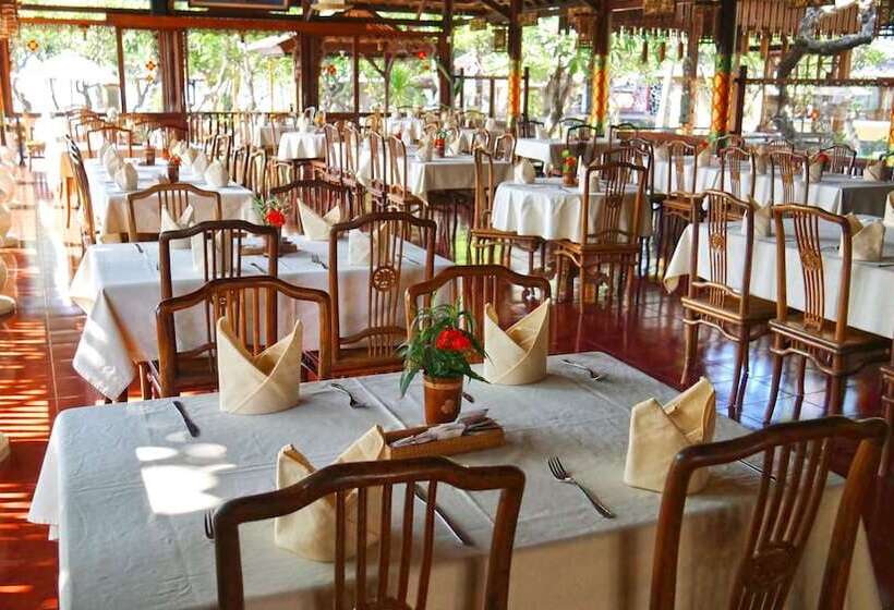 Bali Taman Lovina Resort & Spa Suites