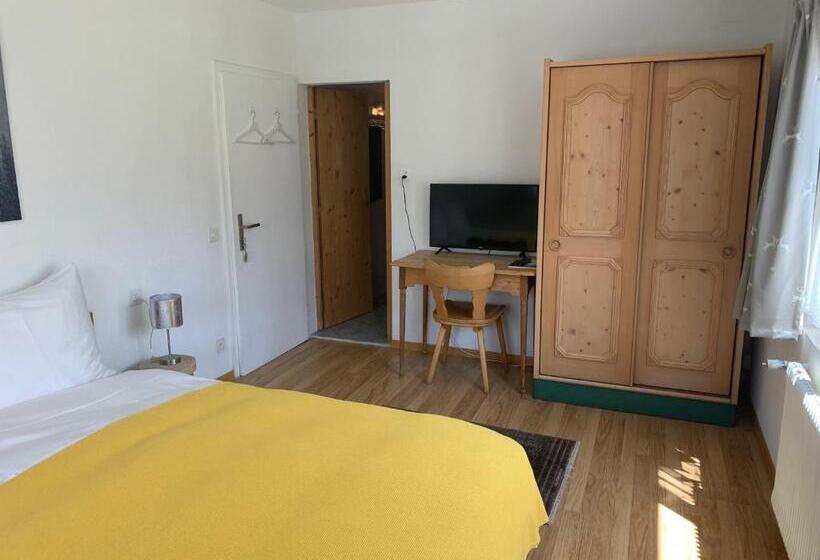 مبيت وإفطار Waldheim Pension Laax