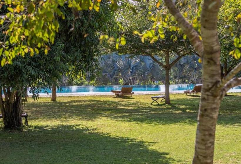 Birds Resort Hambantota