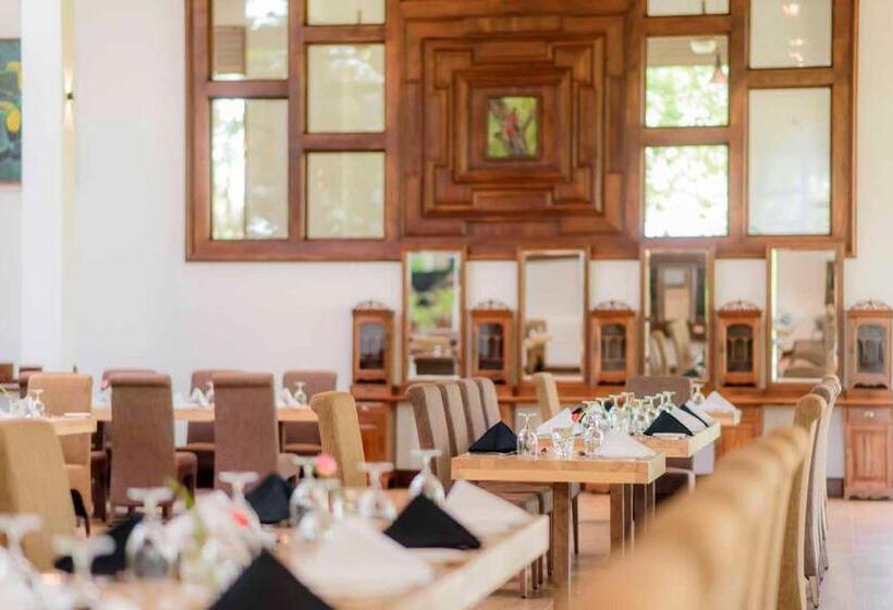 Birds Resort Hambantota