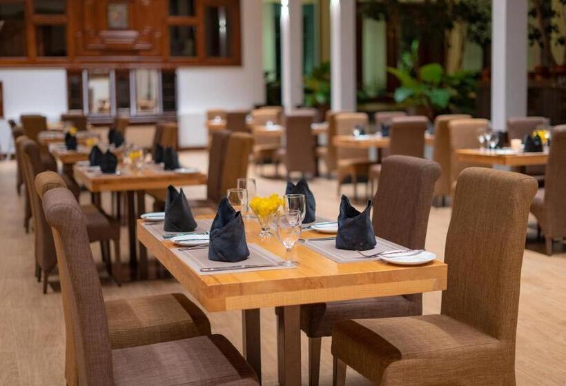 Birds Resort Hambantota