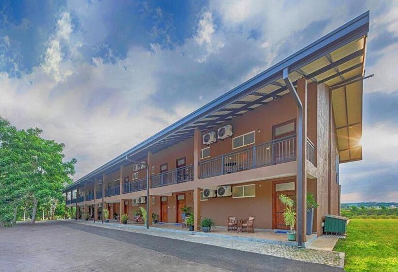 Birds Resort Hambantota