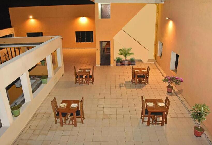 فندق Aura East Bay