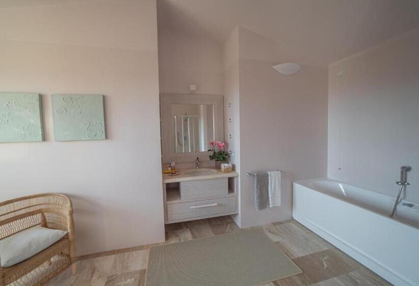 בית מלון כפרי Borgo Smeraldo