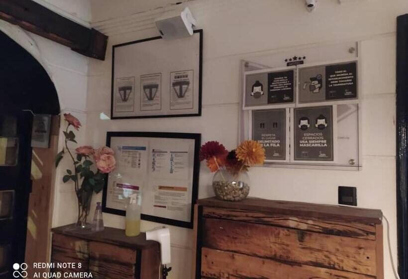 בית מלון כפרי Boutique Santiago Suite