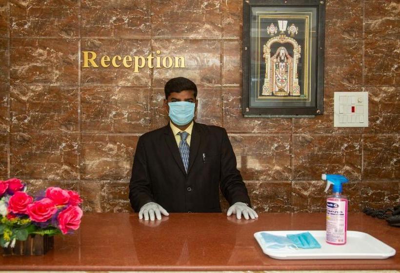 ホテル Brindavan Residency