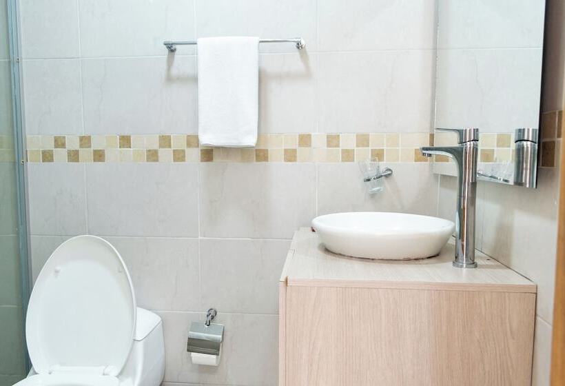 هتل Corozal Plaza