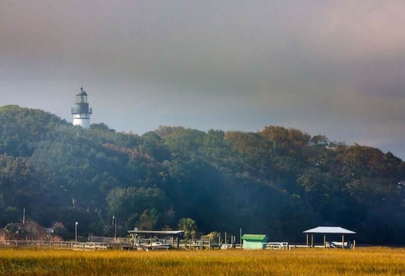 فندق Courtyard Amelia Island