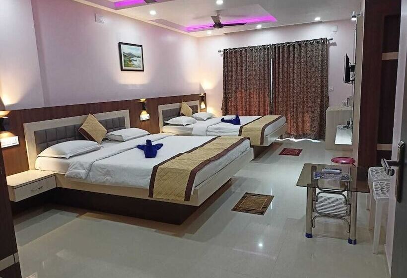 فندق Dayal International