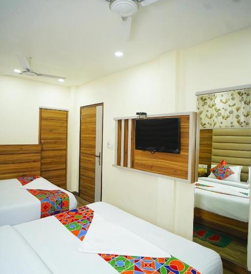 Отель Delhi Darshan Deluxe By Rsl Hospitality