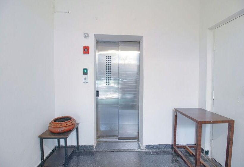 호텔 Fabexpress Saket Inn