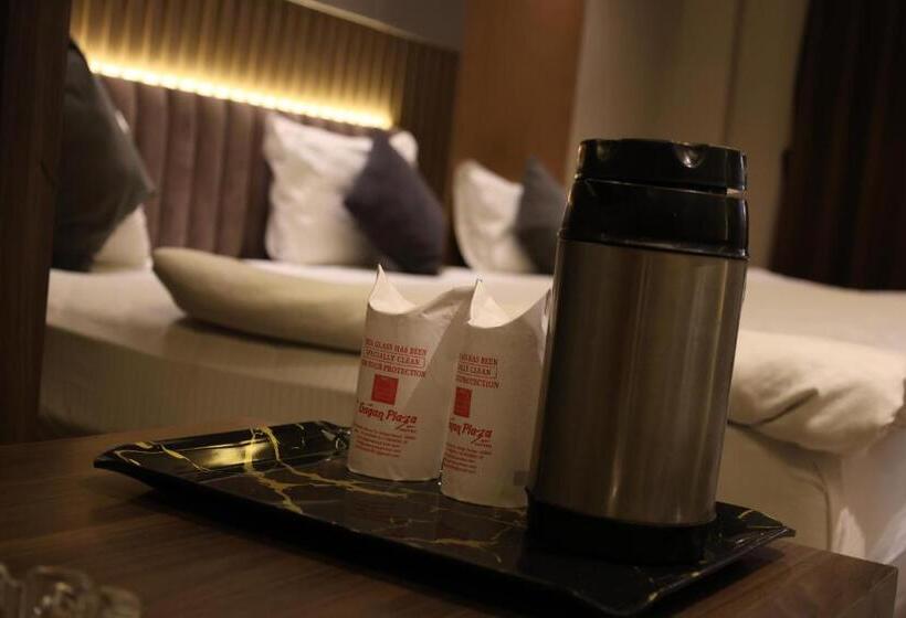 ホテル Gagan Suite