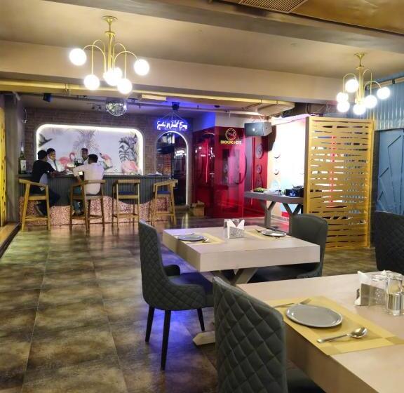 ホテル Gagan Suite