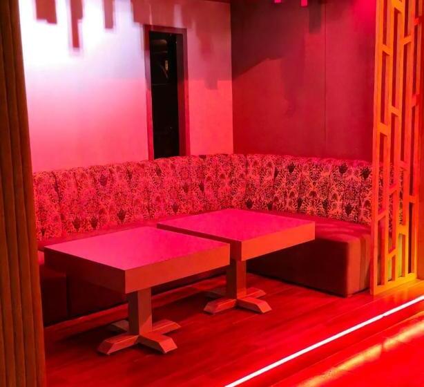 ホテル Gagan Suite