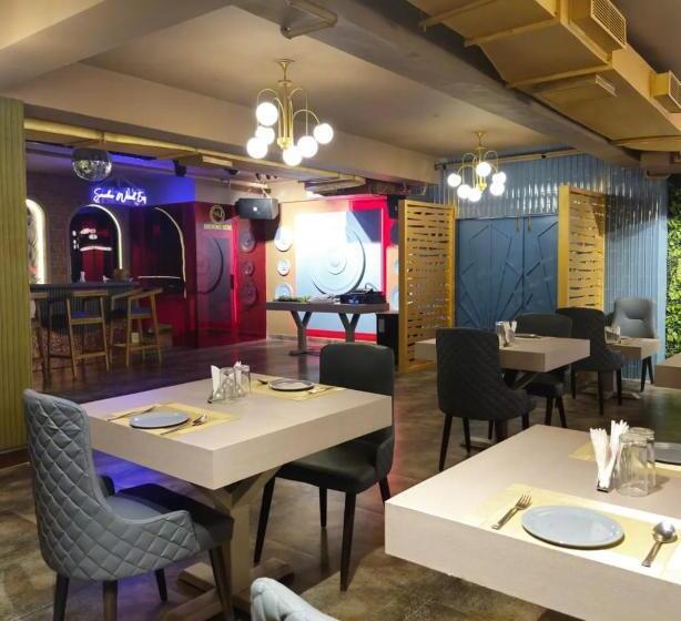 ホテル Gagan Suite