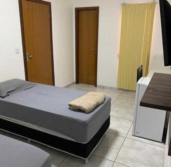 Отель Hollywood