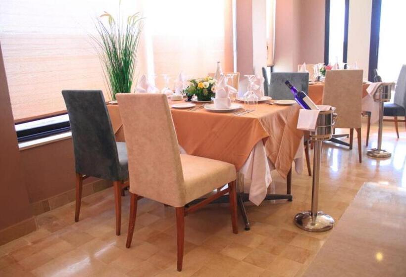 هتل Hôtel Le Pacha