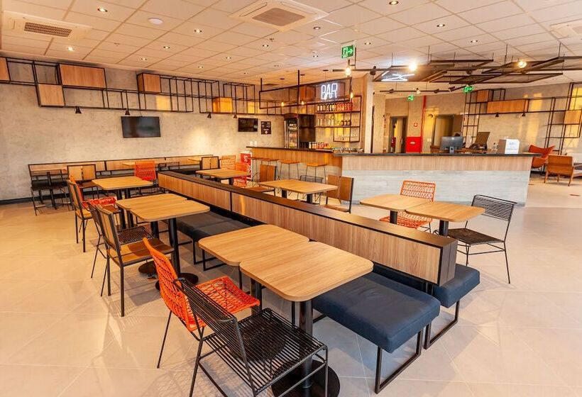 בית מלון כפרי Ibis Caucaia Porto Do Pecém