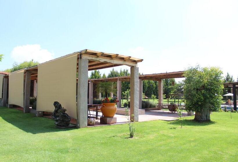 هتل La Capilla
