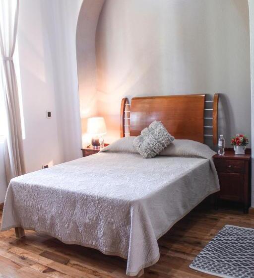 هتل La Capilla