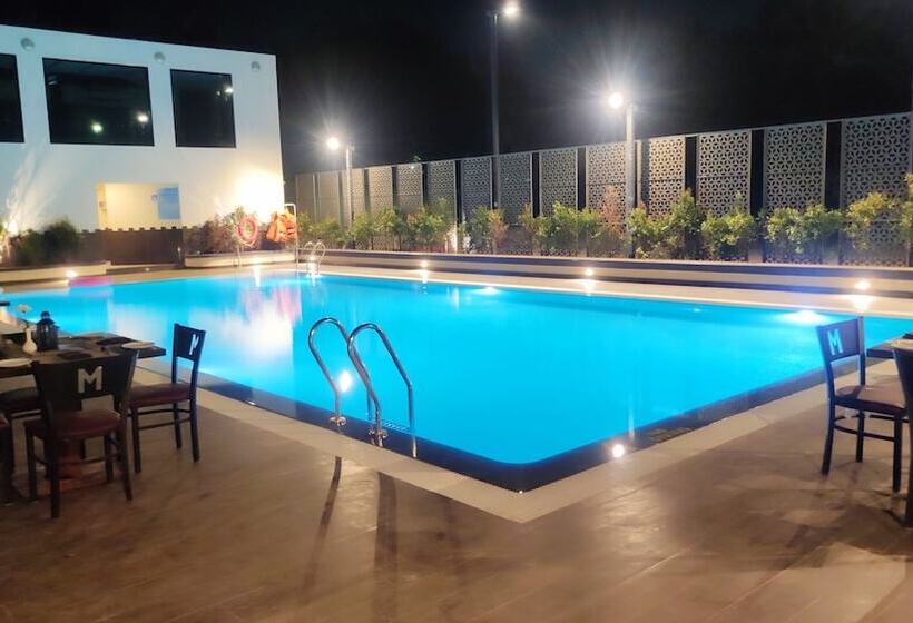 호텔 Manjeera Sarovar Premiere Rajahmundry