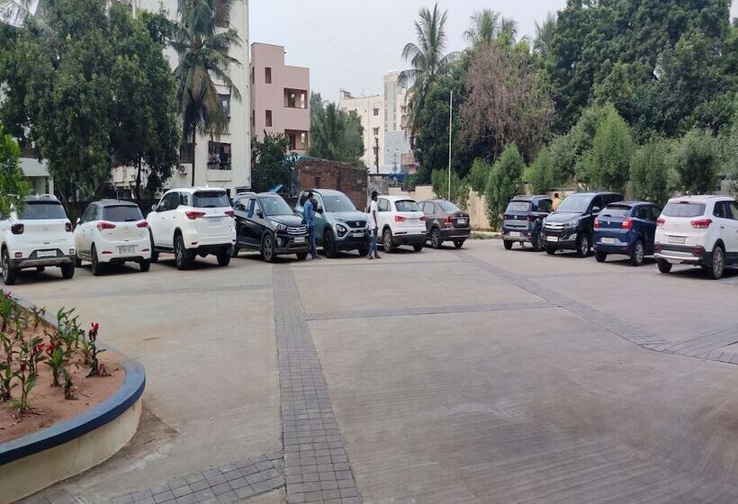 호텔 Manjeera Sarovar Premiere Rajahmundry