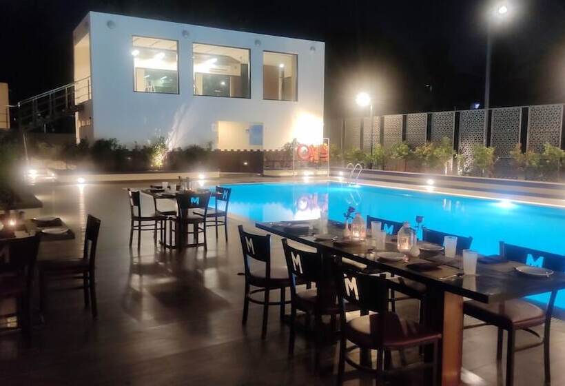 호텔 Manjeera Sarovar Premiere Rajahmundry