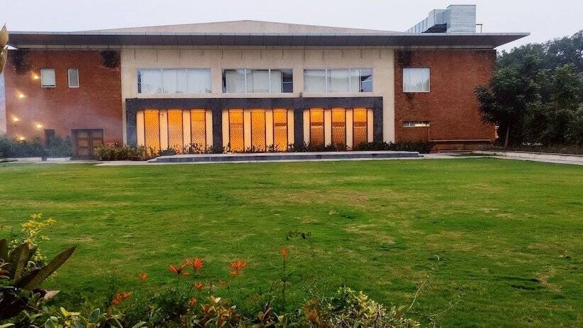 호텔 Manjeera Sarovar Premiere Rajahmundry