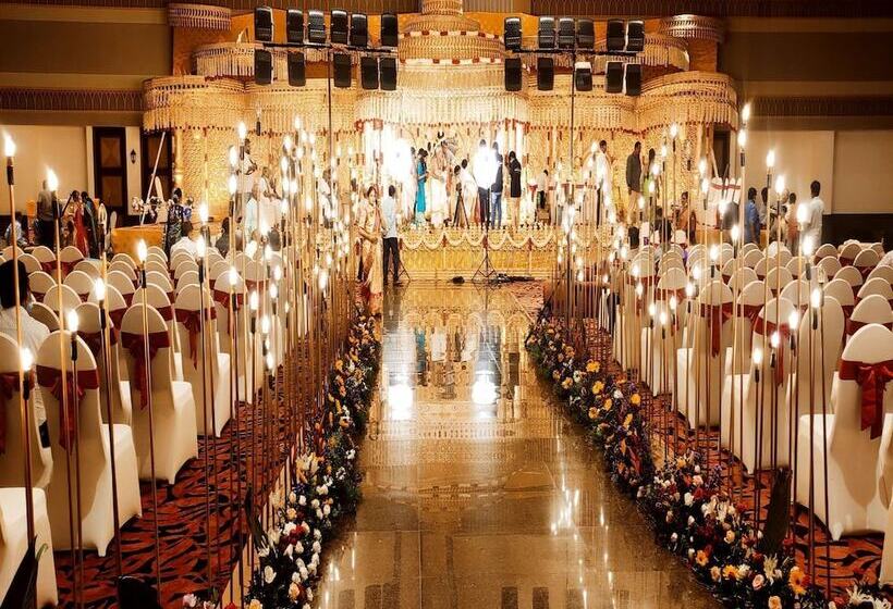 호텔 Manjeera Sarovar Premiere Rajahmundry