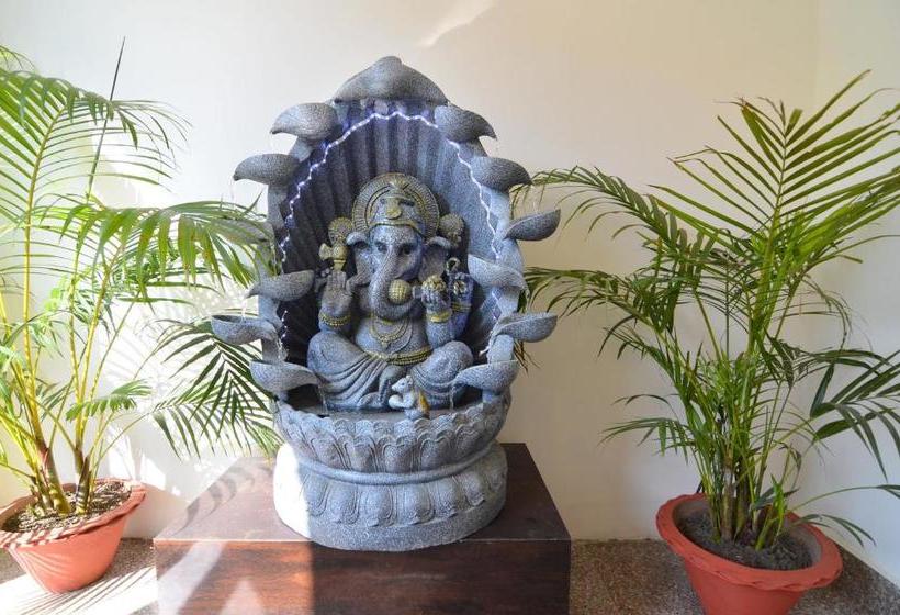 Отель Tulip Residency