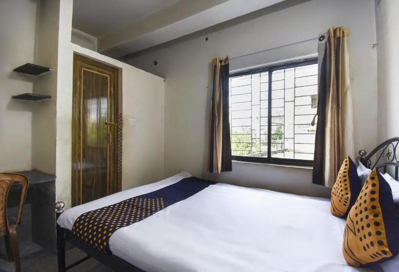 호텔 Oyo 71482 Royal Villa