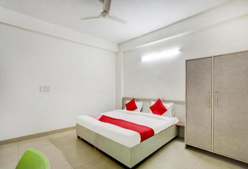 בית מלון כפרי Oyo 77767 Kaizen Inn