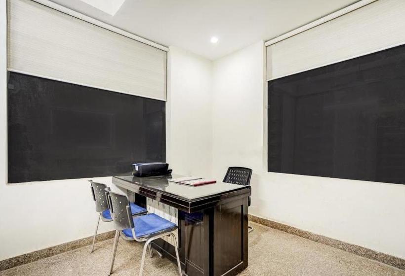 בית מלון כפרי Oyo 77767 Kaizen Inn