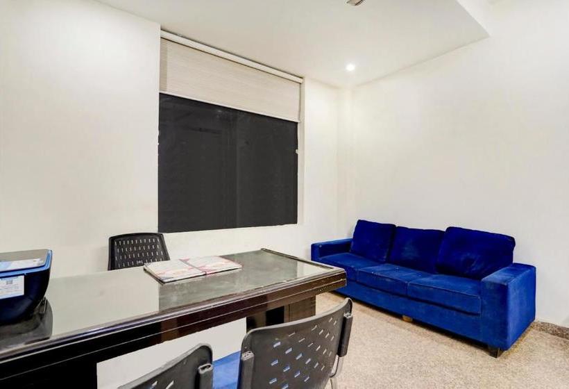 בית מלון כפרי Oyo 77767 Kaizen Inn