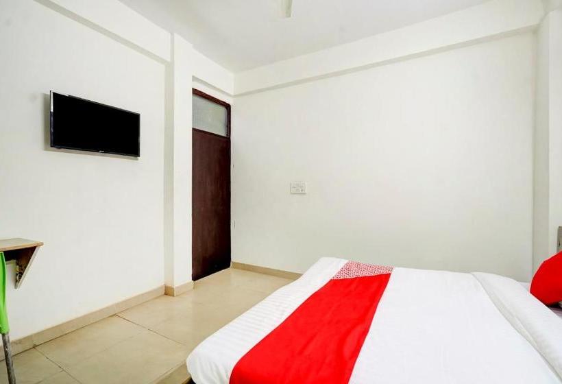 בית מלון כפרי Oyo 77767 Kaizen Inn